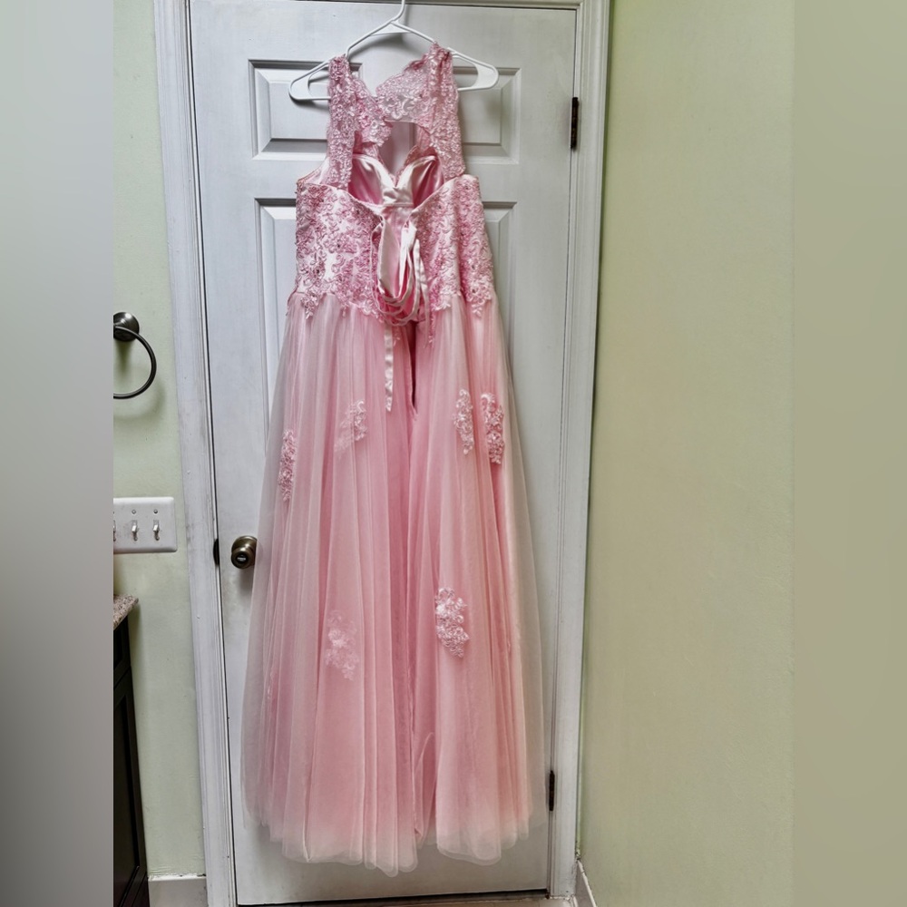Elegant Pink Lace Prom Formal Dress - Picture 3 of 4